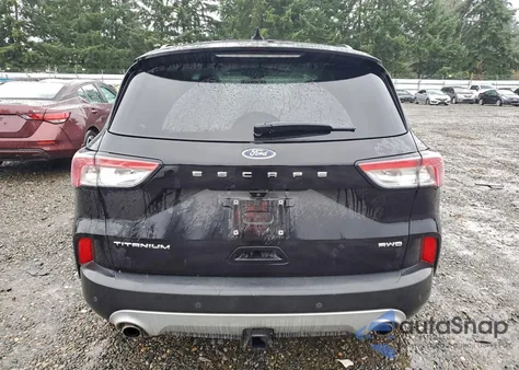 2021 Ford Escape Titanium z USA, uszkodzony, nr VIN 1FMCU9J97MUA55820